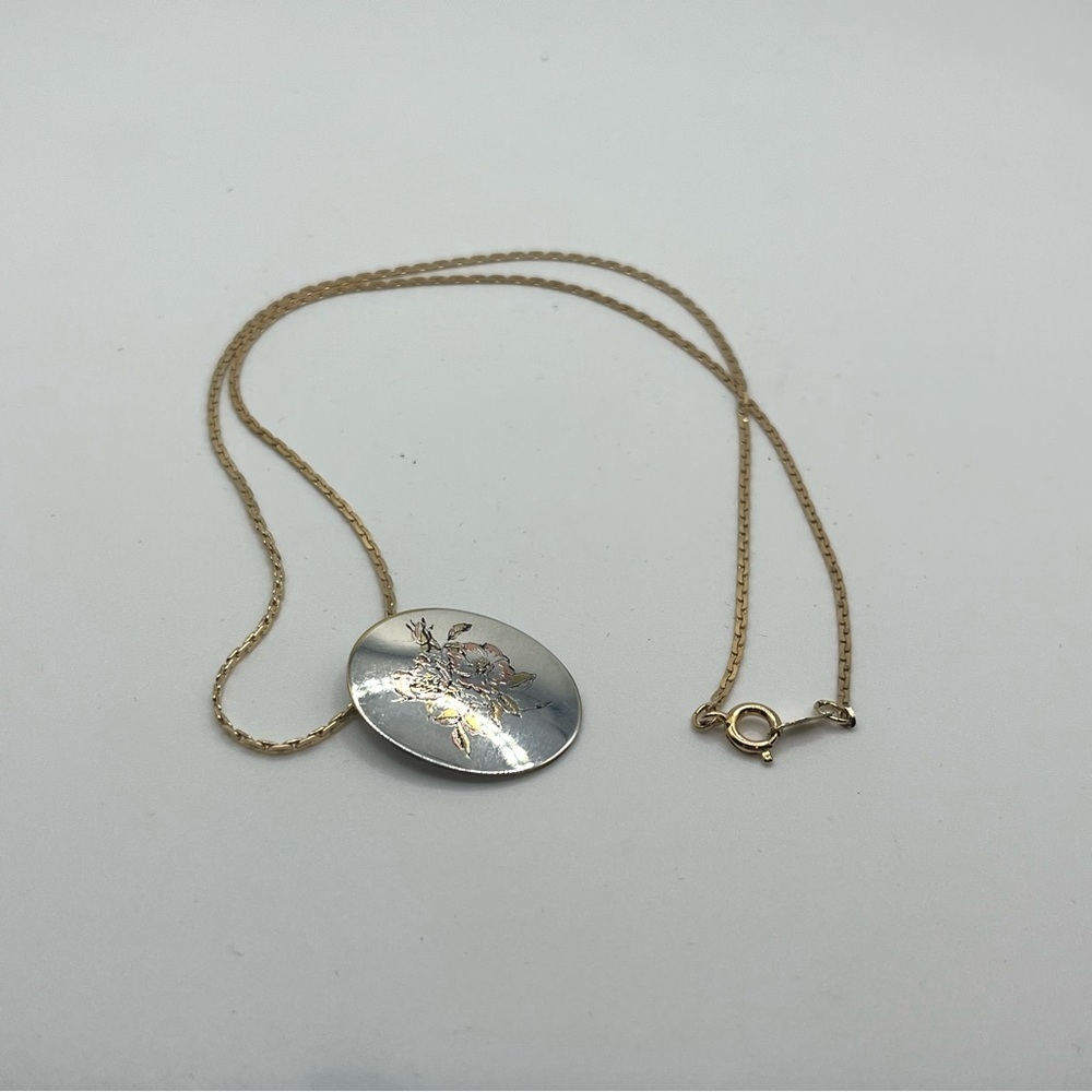 Reed & Barton damascene floral pendant necklace gold tone vintage oval